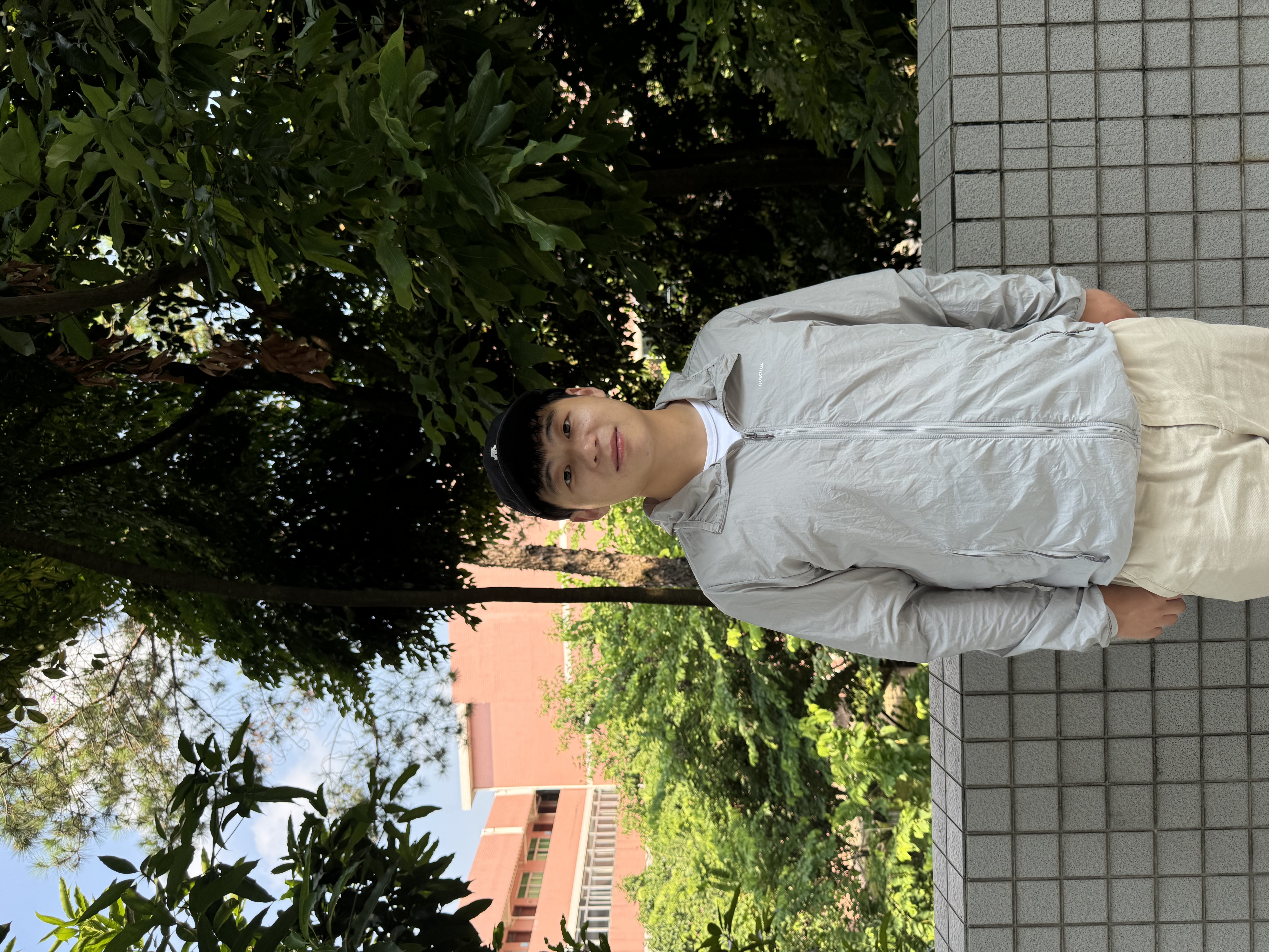 冯冠军.jpg